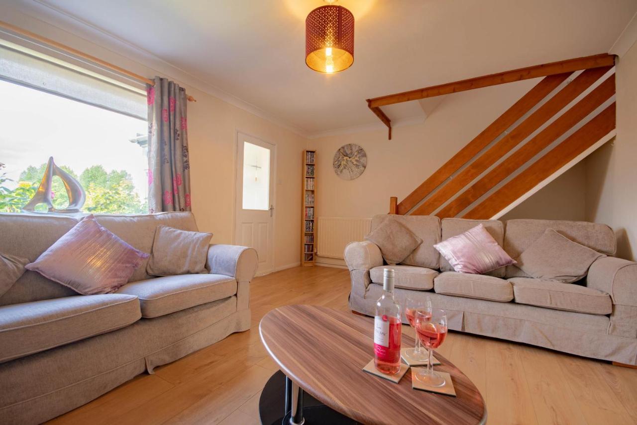 3-Bedroom House With Garden, Conservatory, In Centre Of Worcester Exterior foto